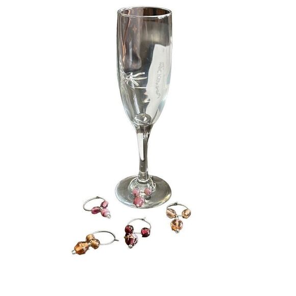 Handmade wine charms with glass pendant - Picture 1 of 3